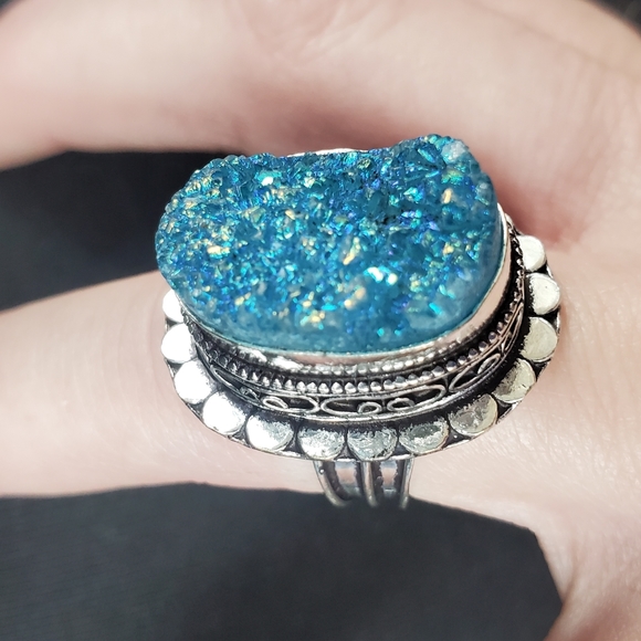 New Blue Titanium Crystal Druzy 925 Silver Statement Ring. - Picture 6 of 15